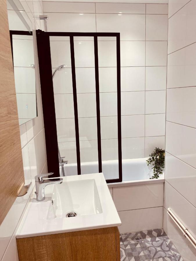 Logement Confortable, Nancy Thermal, Parc Ste-Marie Esterno foto